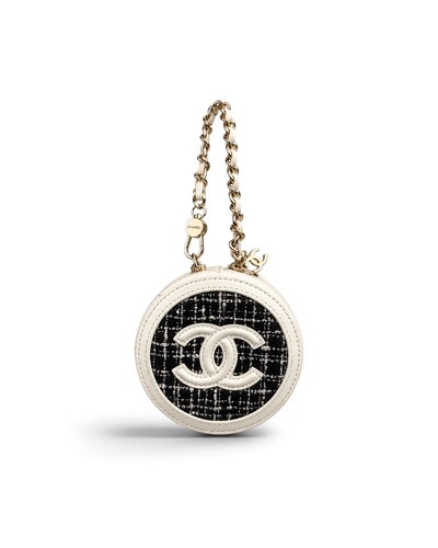 Foto Chanel Tweed Quilted Round Filigree Pouch With Chain White Black