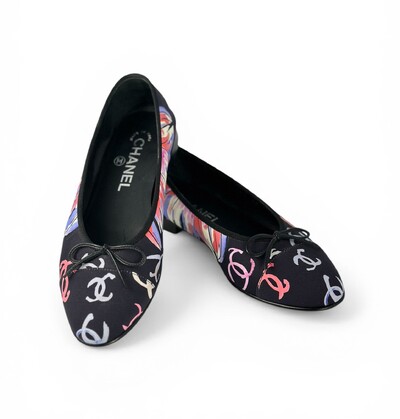 Foto Sapatilha Chanel Jersey Preta Monogram