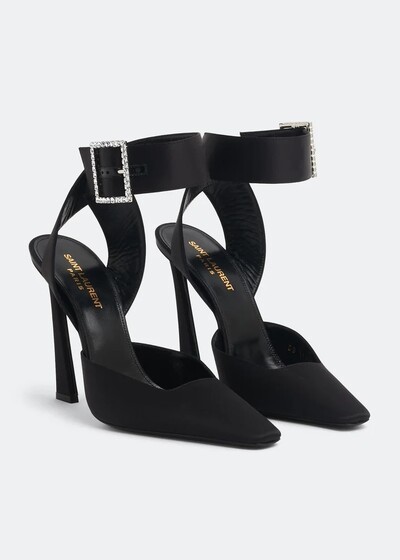 Foto Sapato Saint Laurent Scarpin Crystal Buckle Pumps Preto