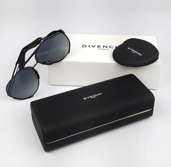 Óculos de Sol Givenchy Preto GV7014/S com lentes extras