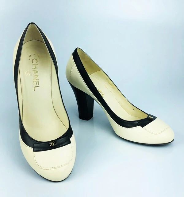 Sapato Chanel Creme Preto