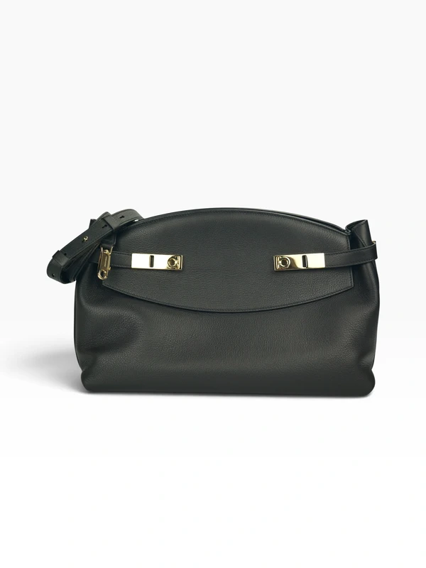 Bolsa Ferragamo Hug Soft Crossbody Preta