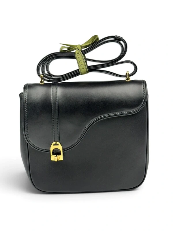 Bolsa Gucci Equestrian Saddle Crossbody Preta