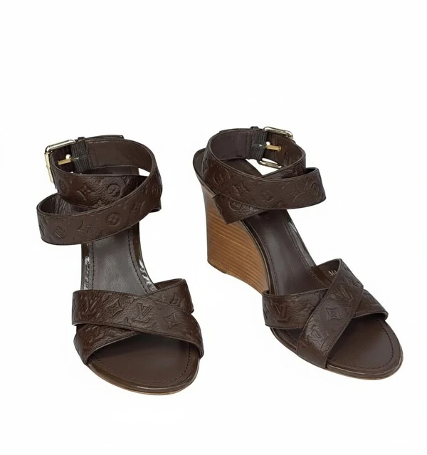Sandália Louis Vuitton Couro Marrom