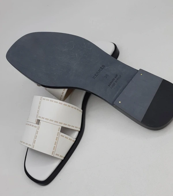 Sandália Hermès Idioma Branca