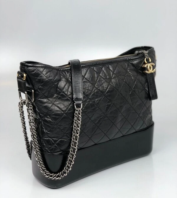 Bolsa Chanel Gabrielle Aged Calfskin Medium Preta