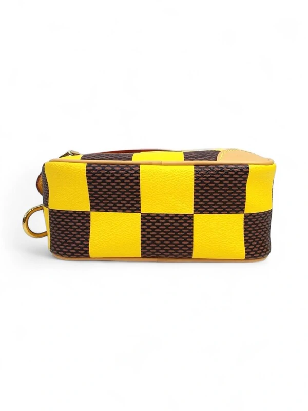 Bolsa Louis Vuitton Damier Pop Chess Messenger Amarelo