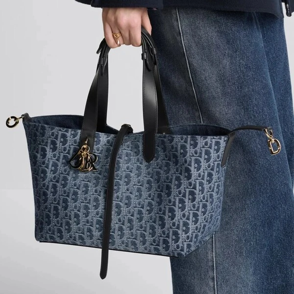 Bolsa Dior Toujours Medium — Denim Oblique Jacquard