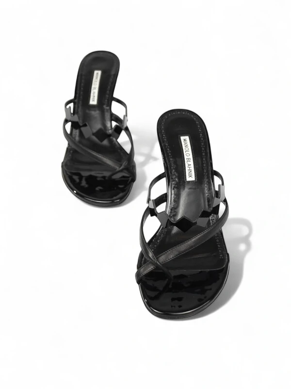 Sandália Mule Manolo Blahnik Verniz Preta