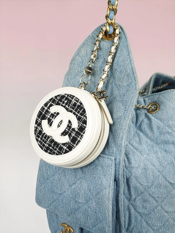Chanel Tweed Quilted Round Filigree Pouch With Chain White Black