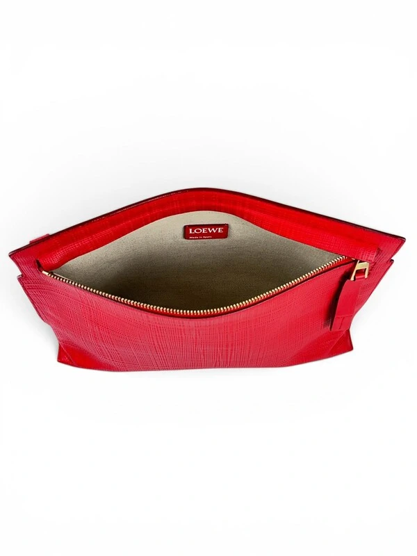 Clutch Loewe em Couro Vermelha