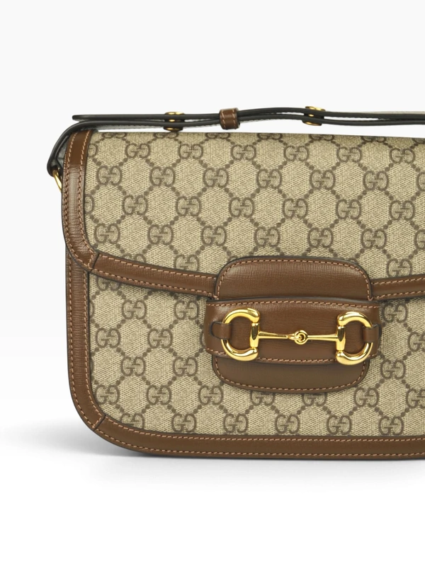 Bolsa Gucci Horsebit 1955 GG Supreme Marrom