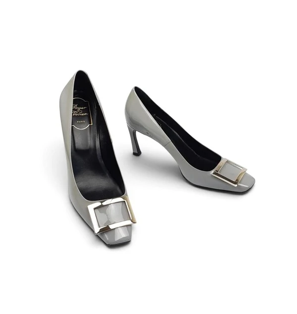 Sapato Roger Vivier Verniz Cinza Claro