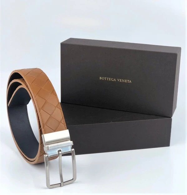 Intrecciato Icon — Cinto Bottega Veneta Reversível em Couro  Caramelo e Azul 