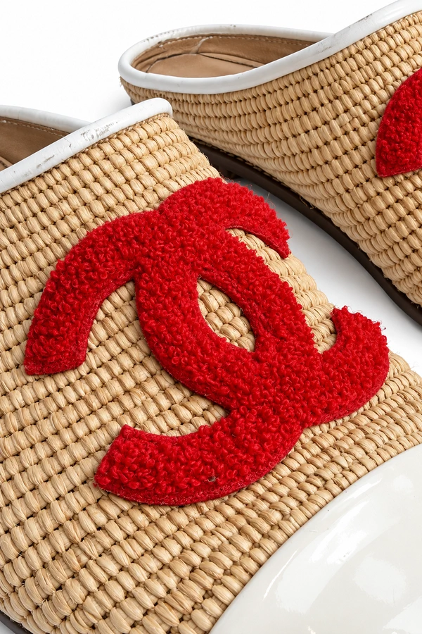 Mule Chanel Interlocking CC Ráfia c/ Vermelho
