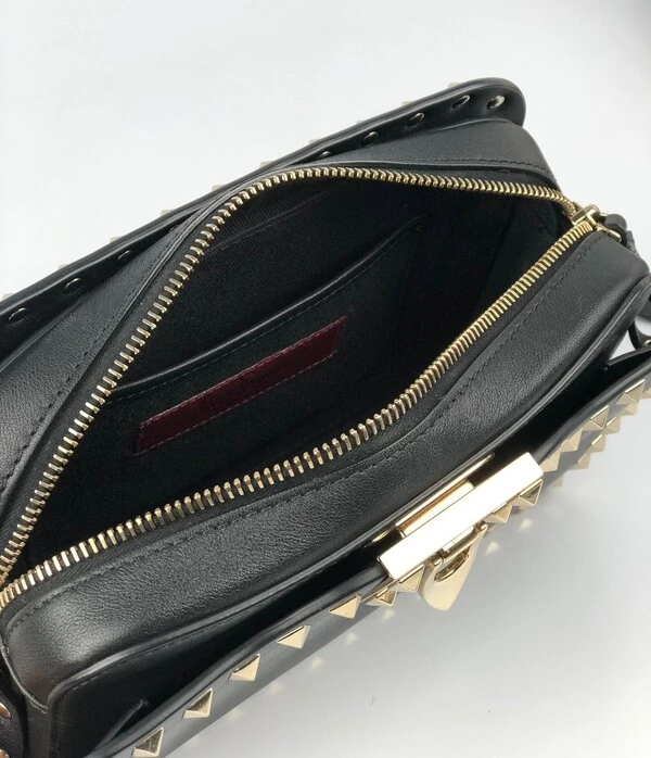 Bolsa Valentino Flip Lock Camera Bag Preta