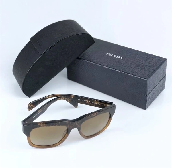 Óculos De Sol Prada Quadrado Brown