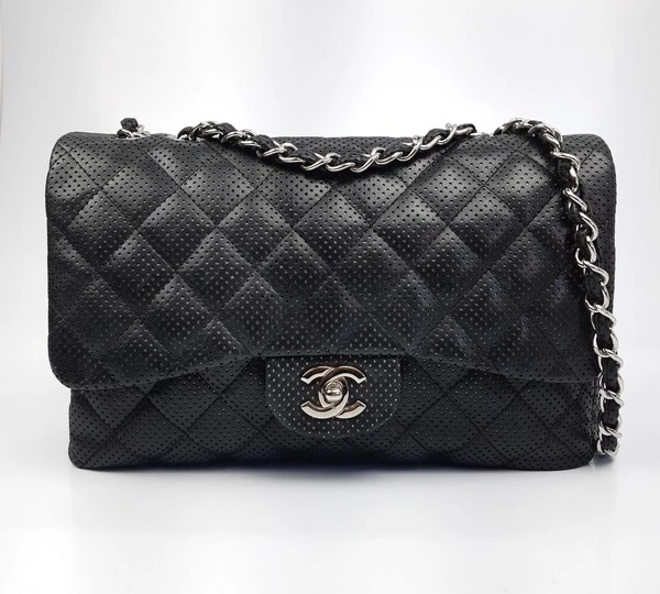 Bolsa Chanel Quilted Single Flap Jumbo 11.12 Perforated Preta