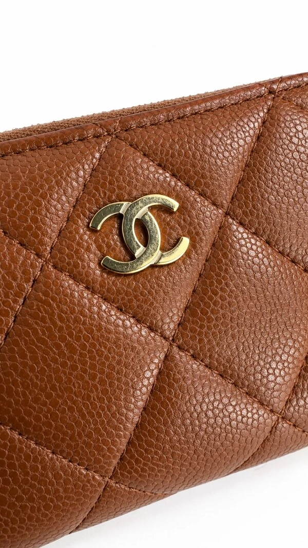 Carteira Chanel Classic Zipped Caviar Caramelo