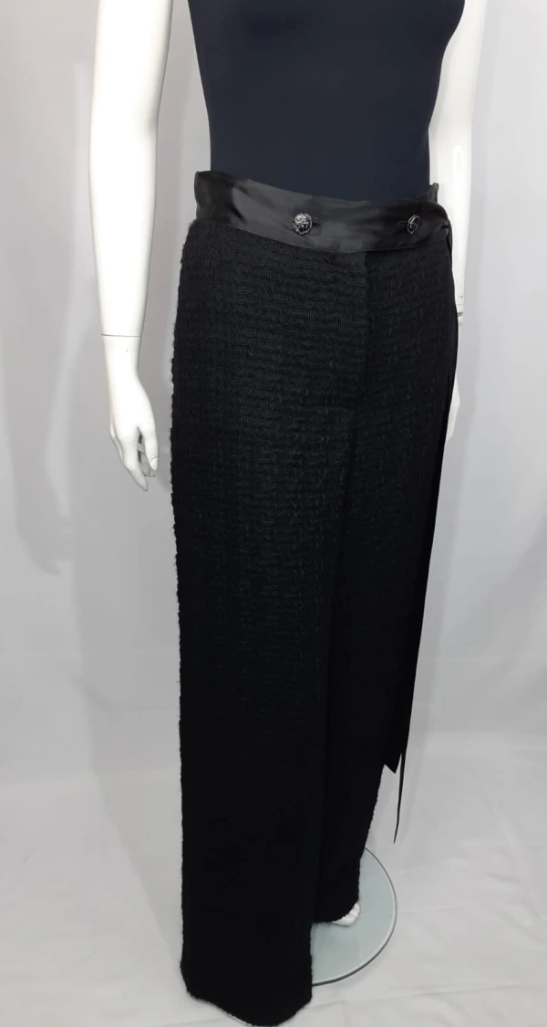 Calça Chanel em Tweed Preta