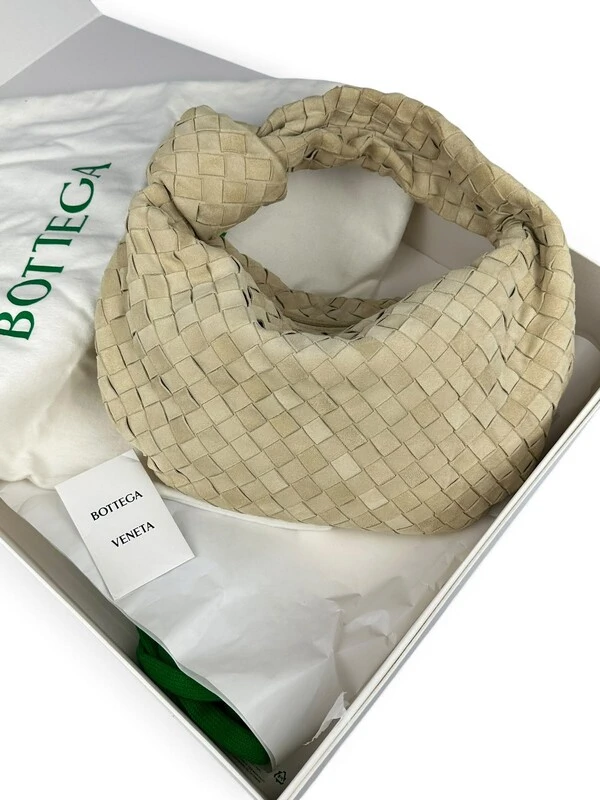Bolsa Bottega Veneta Jodie Small Suede Areia