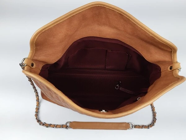 Bolsa Chanel Hobo Amêndoa Caviar