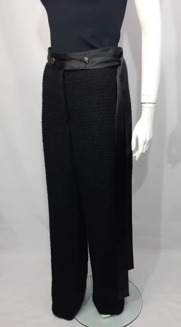 Calça Chanel em Tweed Preta