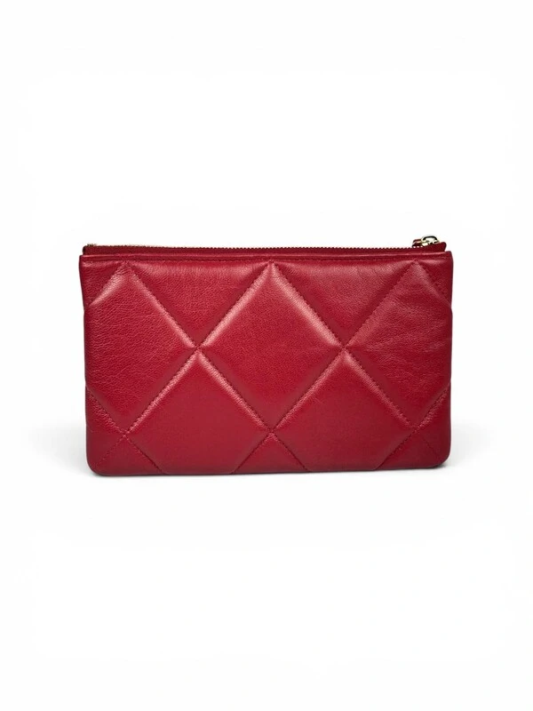 Clutch Chanel 19 Pochette CC Vermelha