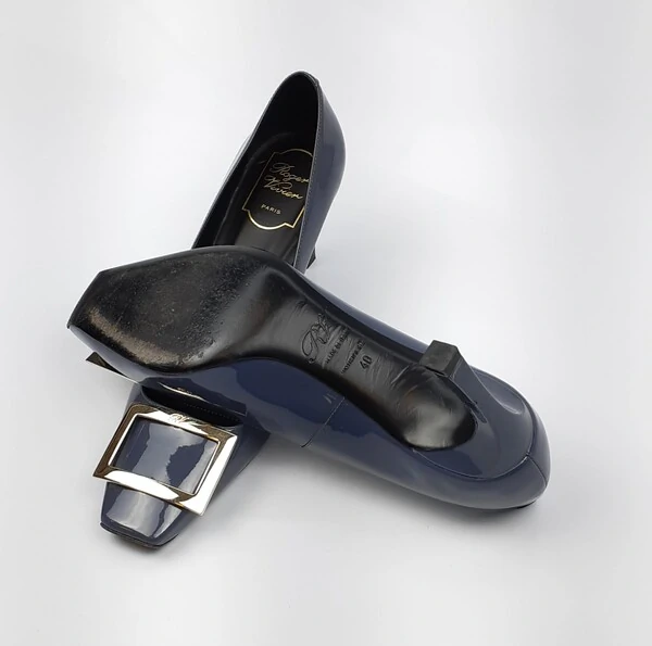 Sapato Roger Vivier Verniz Cinza Escuro