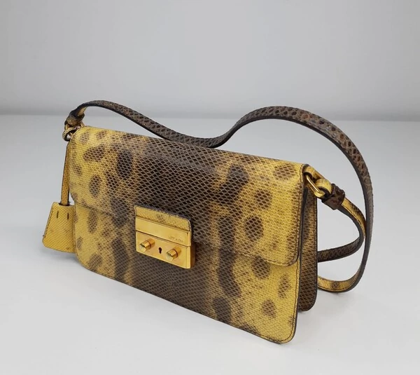Bolsa Prada em Snake Natural Amarelo e Marrom