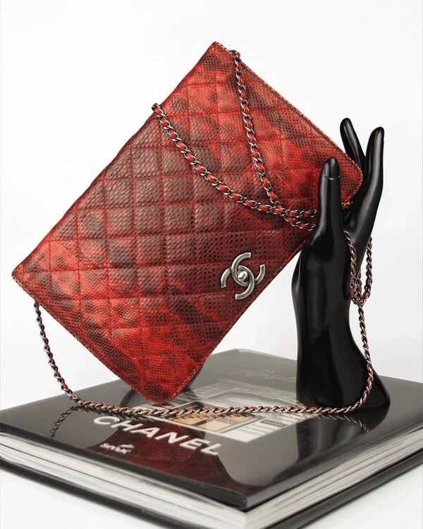 Bolsa Chanel Karung Ombré Flap