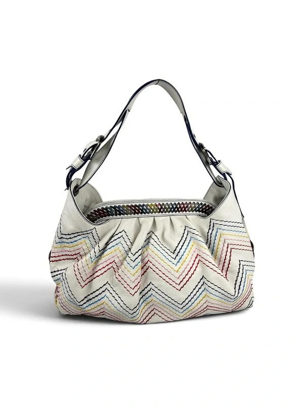 Bolsa Fendi em Couro Branca com Pesponto Colorido