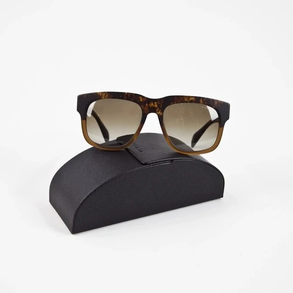 Óculos De Sol Prada Quadrado Brown