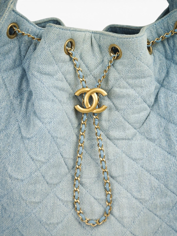 Chanel 25 Washed Denim Matelassê Large