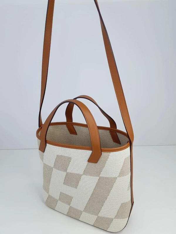 Bolsa Hermès Cabas H Em Biais 27 Caramelo Off White