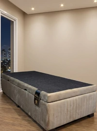 Baú Premium 096x203 Solteirão - Veludo Bordado Capuccino
