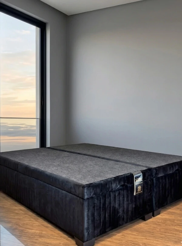 Baú Premium 158X198 Queen - Veludo Bordado Preto