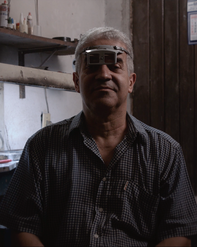 Behind The Scenes - A Historia De Um Ourives