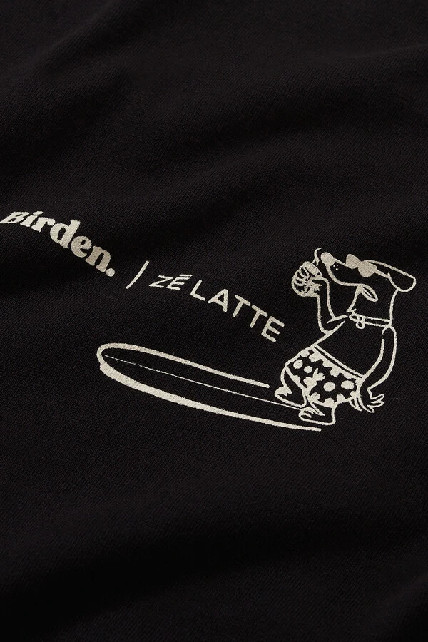 Camiseta Courtesy Black x Zé Latte Café