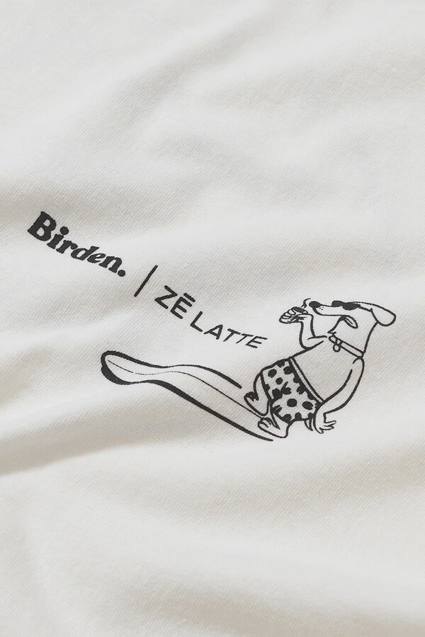 Camiseta Courtesy Off x Zé Latte Café