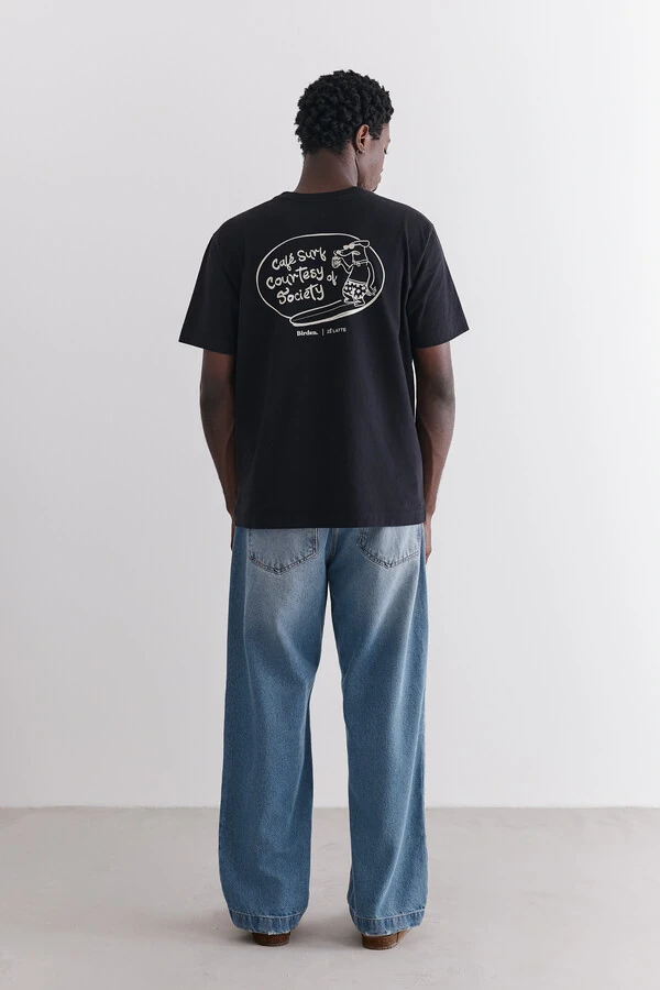 Camiseta Courtesy Black x Zé Latte Café