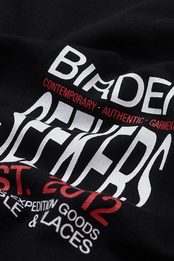 Camiseta Contemporary Black