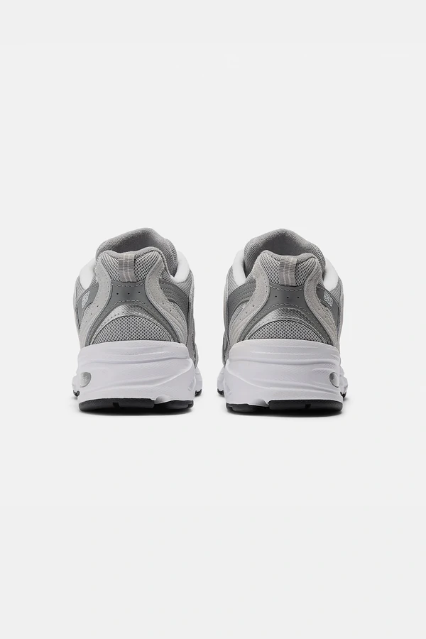 Tênis New Balance 530 Cinza