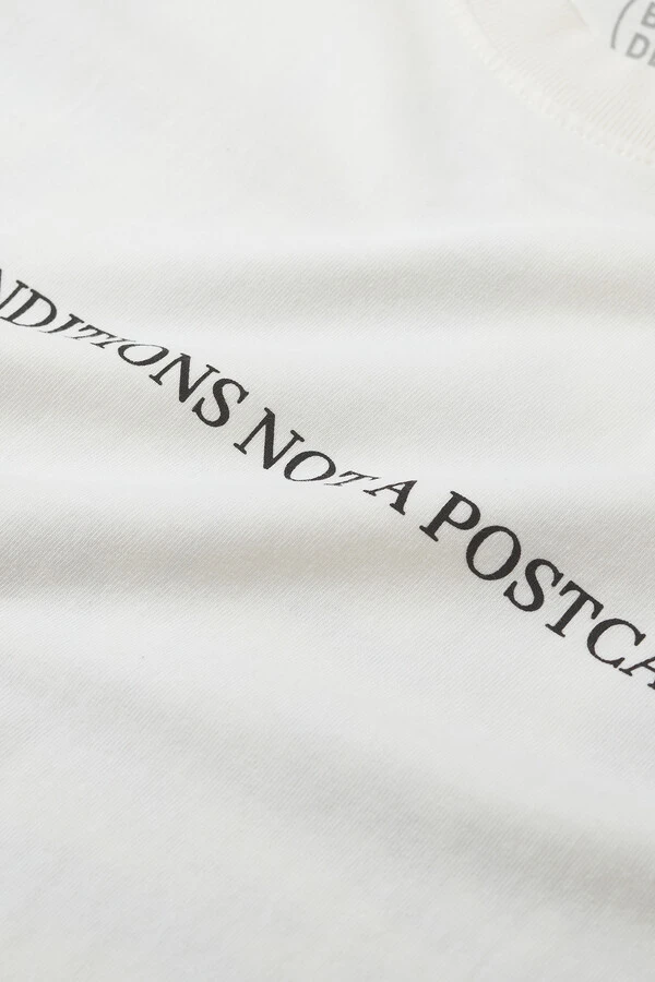 Camiseta Not a Postcard