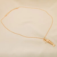 Colar Parral Longo Corrente Elo Triplo Pingente Peixe Escamado e Pérola