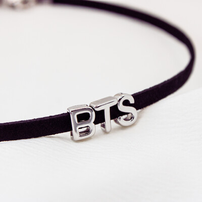 FotoChoker BTS Letra Passante