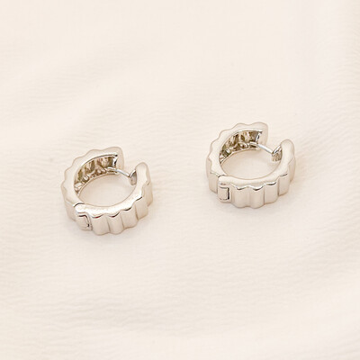 FotoBrinco Alaska Argola Metal Ondulada Larga