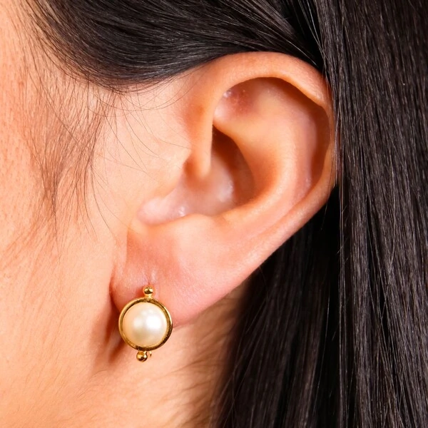 Brinco Elara Argola Pérola Frontal