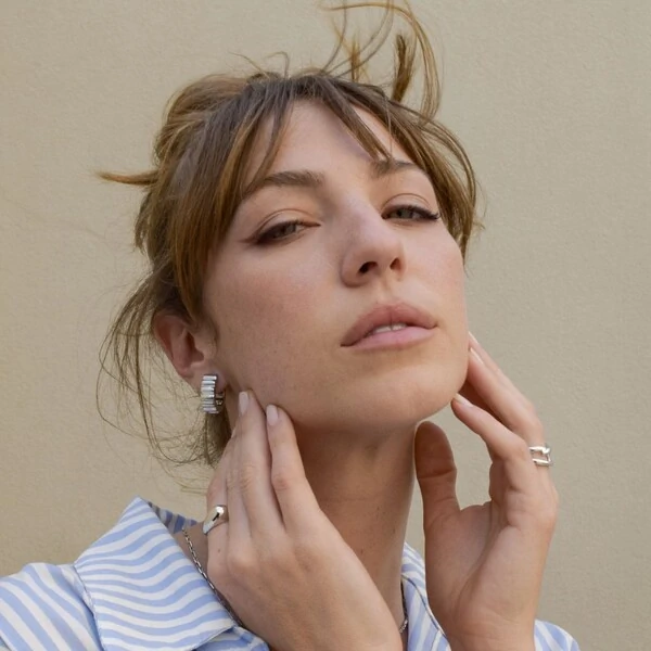 Brinco Alaska Argola Metal Ondulada Larga