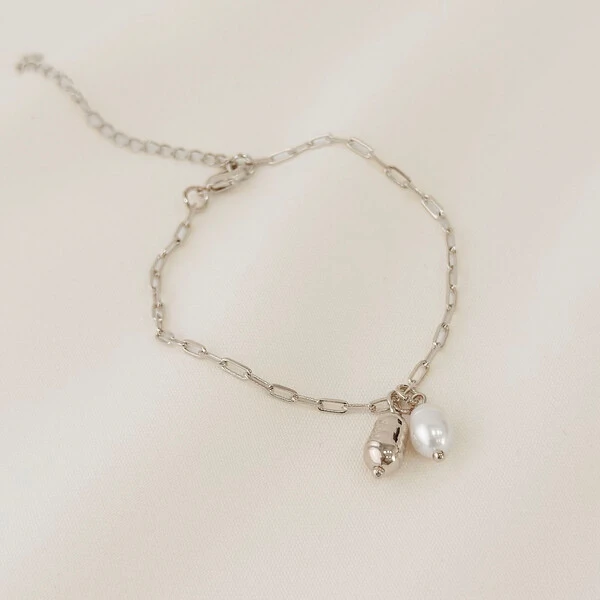 Pulseira Andorra Mini Elo Cartier com Pérola Água Doce e Arroz em ABS